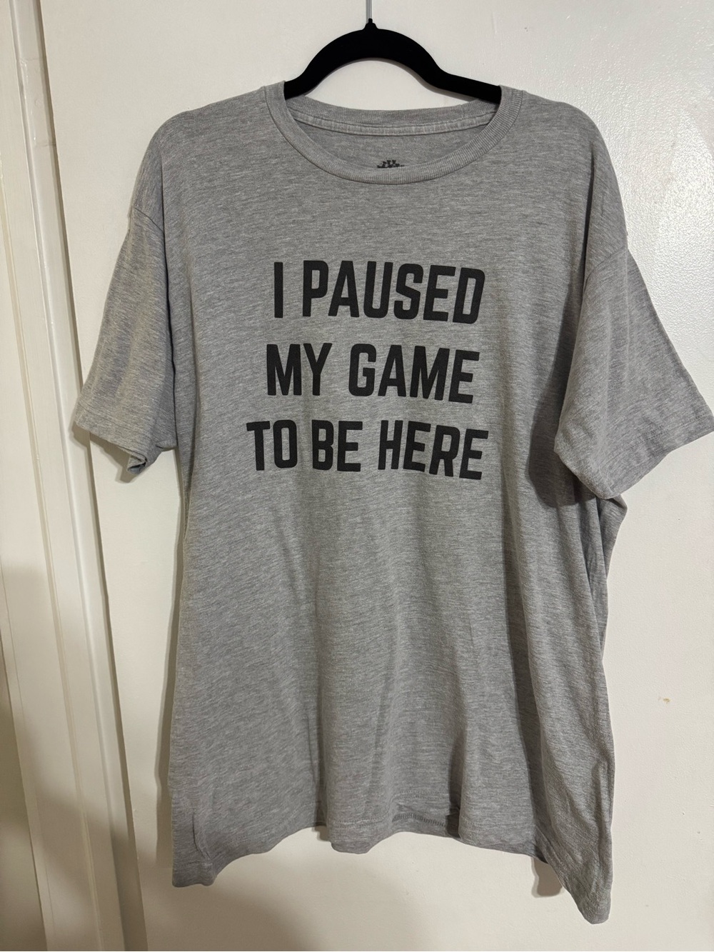 Grey 'I Paused My Game To Be Here' Graphic Tee Size XL